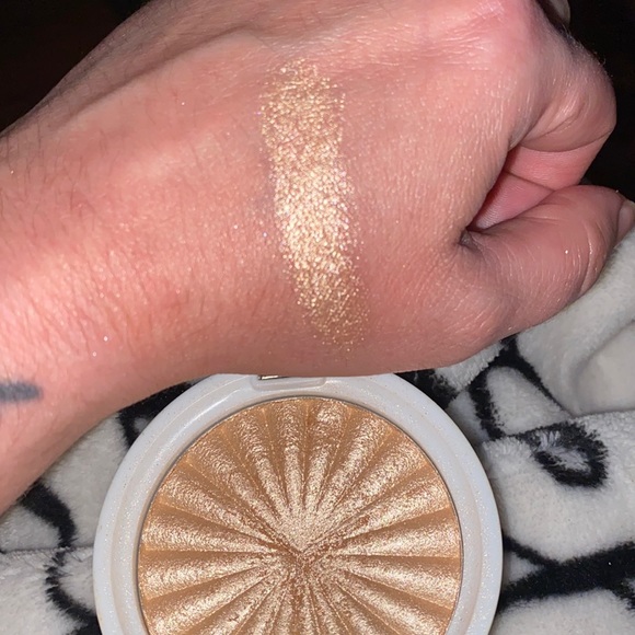 Ofra highlighter in rodeo drive - Picture 5 of 7